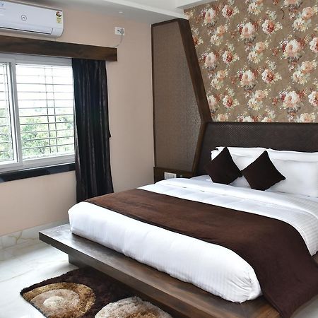 Hotel Daftari Palace Kishanganj Экстерьер фото