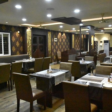 Hotel Daftari Palace Kishanganj Экстерьер фото