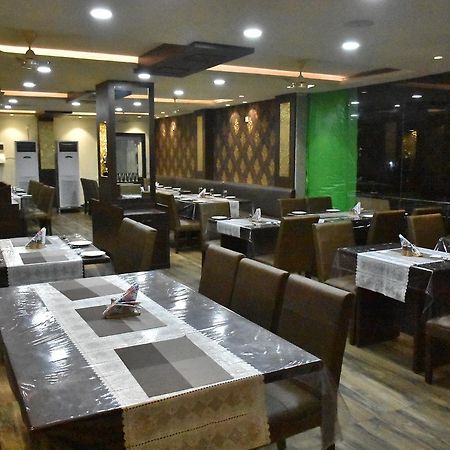 Hotel Daftari Palace Kishanganj Экстерьер фото