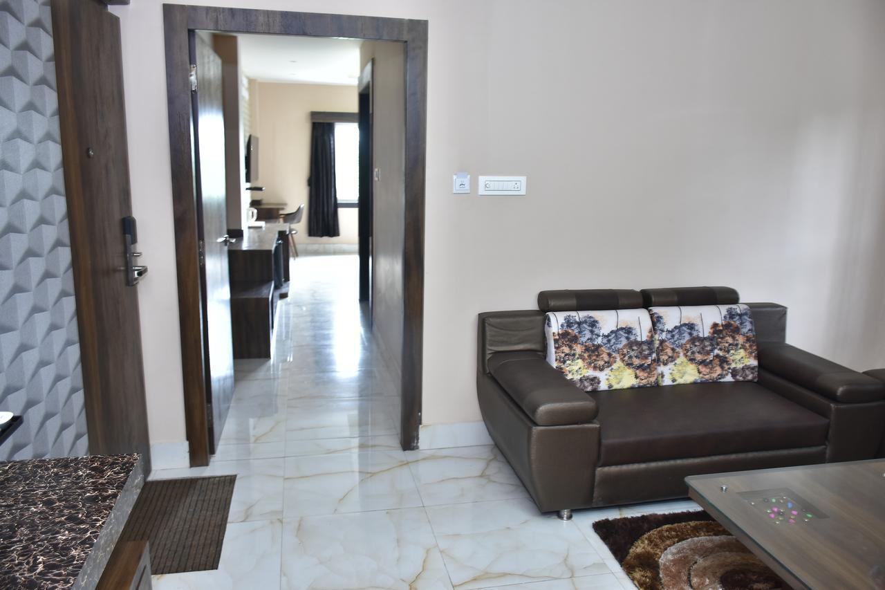 Hotel Daftari Palace Kishanganj Экстерьер фото