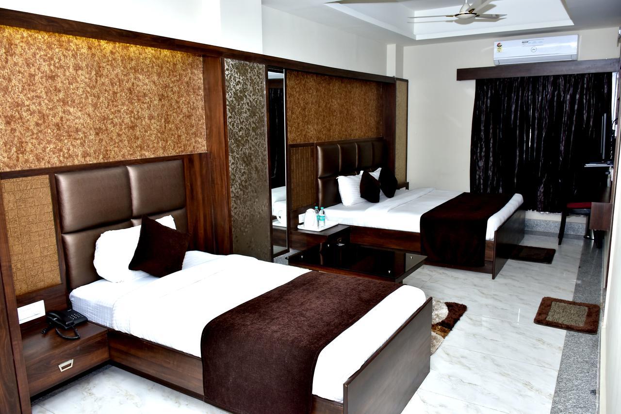 Hotel Daftari Palace Kishanganj Экстерьер фото