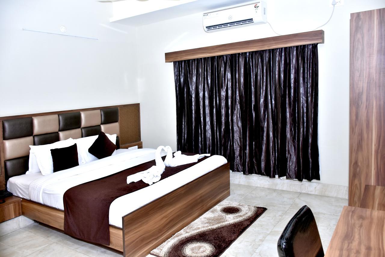 Hotel Daftari Palace Kishanganj Экстерьер фото