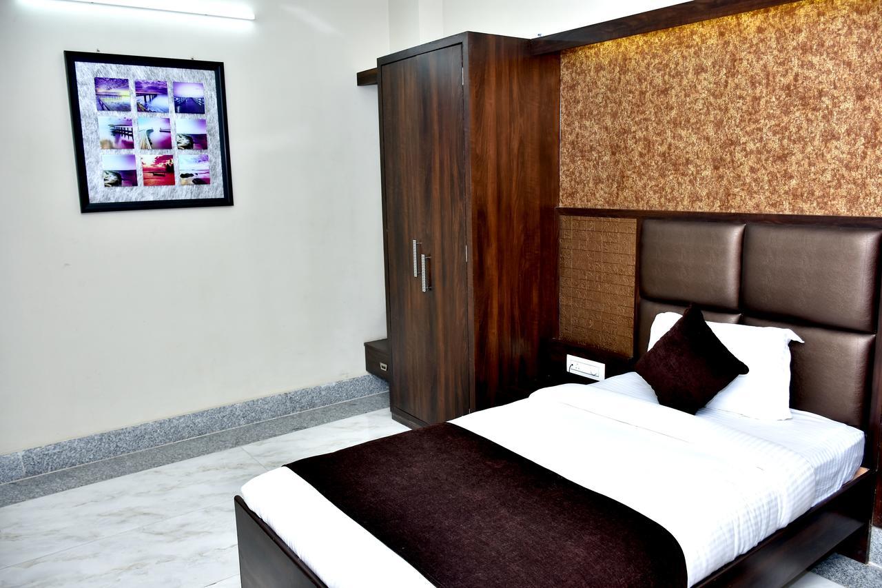 Hotel Daftari Palace Kishanganj Экстерьер фото