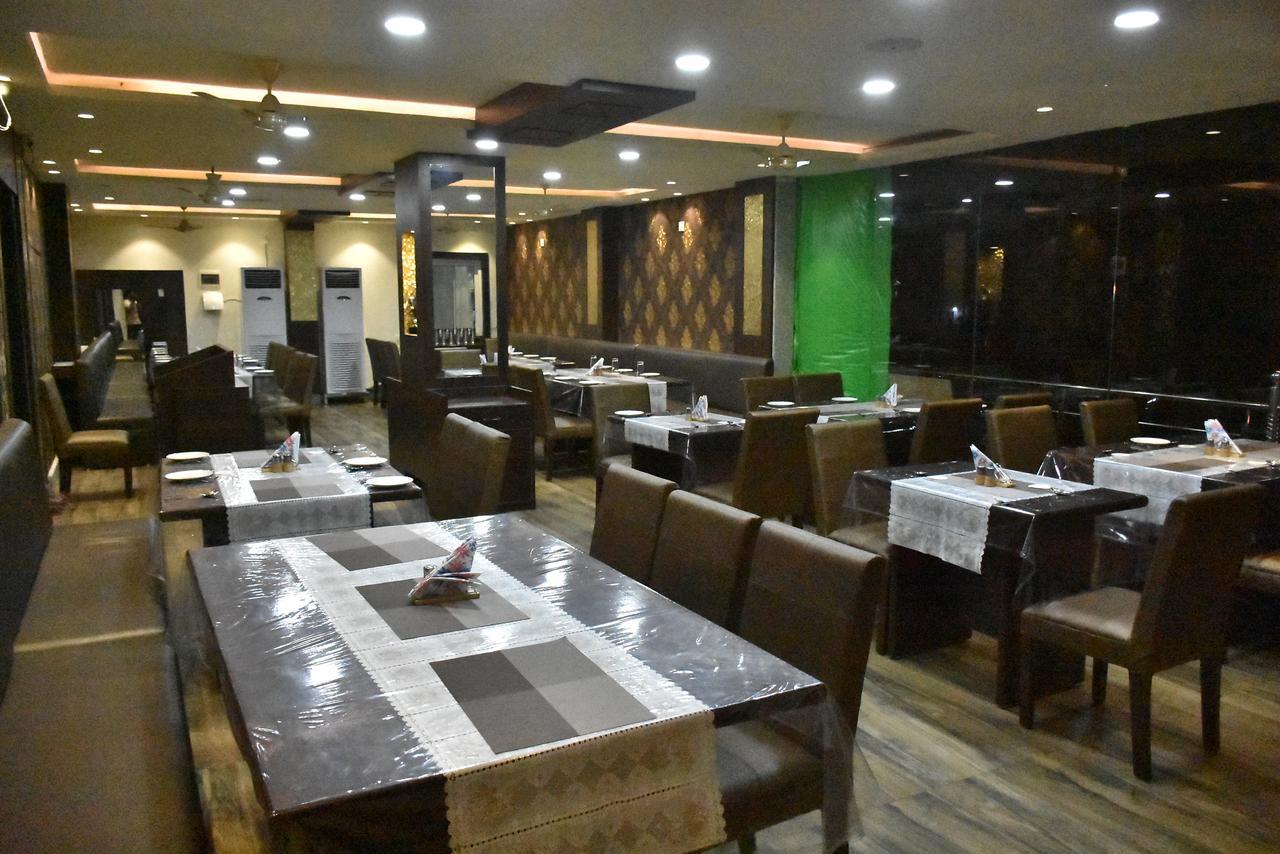 Hotel Daftari Palace Kishanganj Экстерьер фото